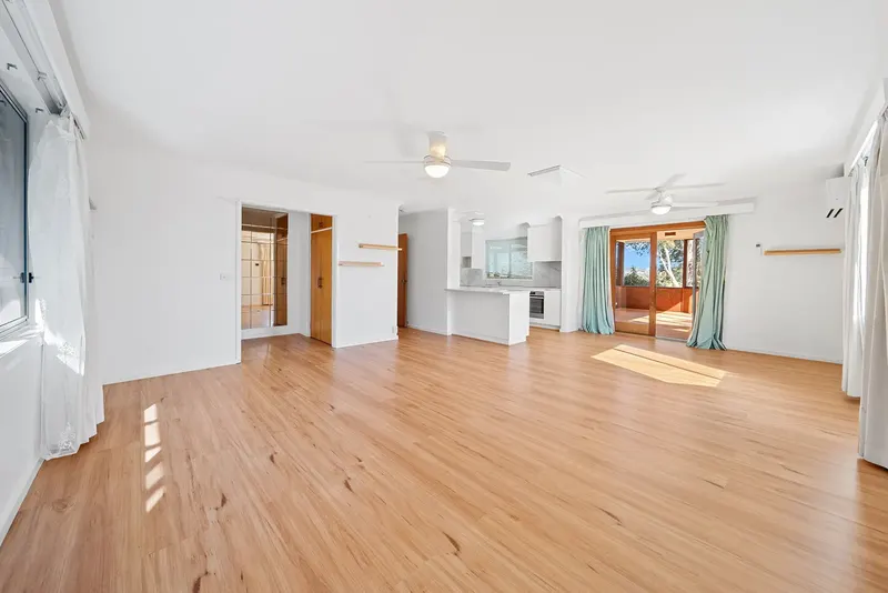 18 Ardlethan Street, Fisher, photo 2