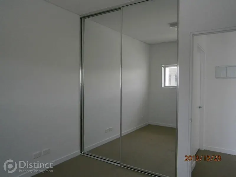 165/116 Easty Street, Phillip, photo 5
