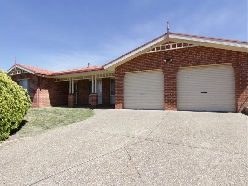 5 Sale Place, Amaroo ACT 2914, photo 4