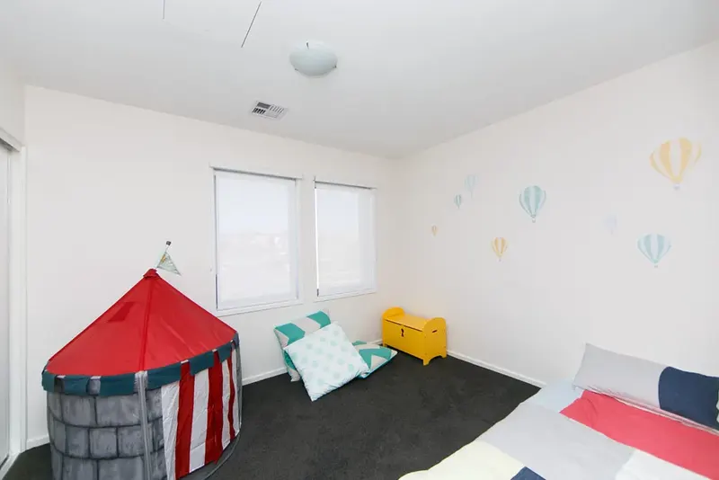 33/58 Max Jacobs Avenue, Wright, photo 3