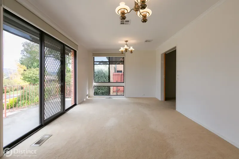 5 Simon Place, Kambah, photo 7