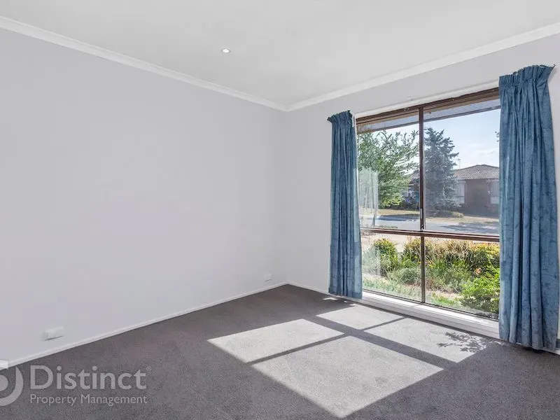 5 Tannabar Place, Isabella Plains, photo 8