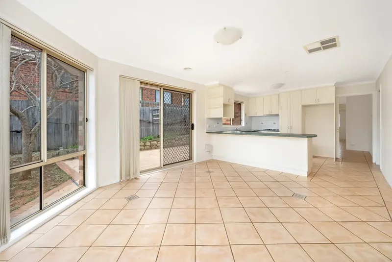 4 Mount Warning Crescent, Palmerston ACT 2913, photo 3