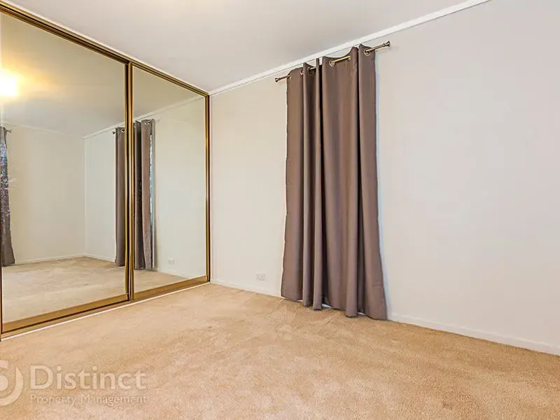 9 Amherst Street, Kambah, photo 5