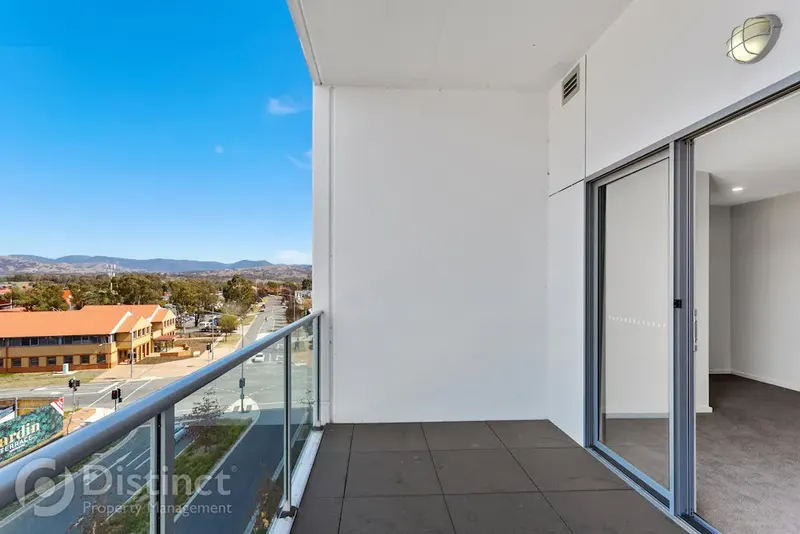 137/35 Oakden Street, Greenway, photo 2