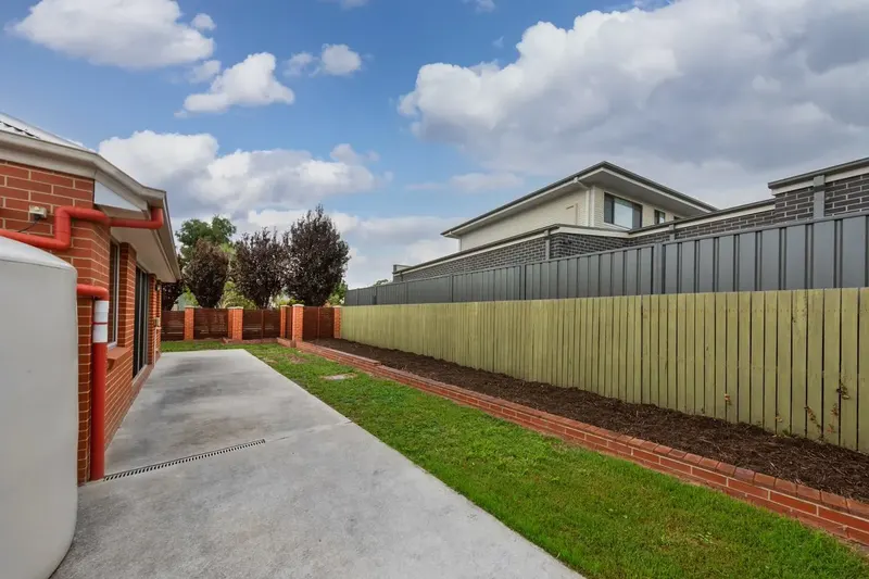 1 Eric Wright Street, Forde, photo 13