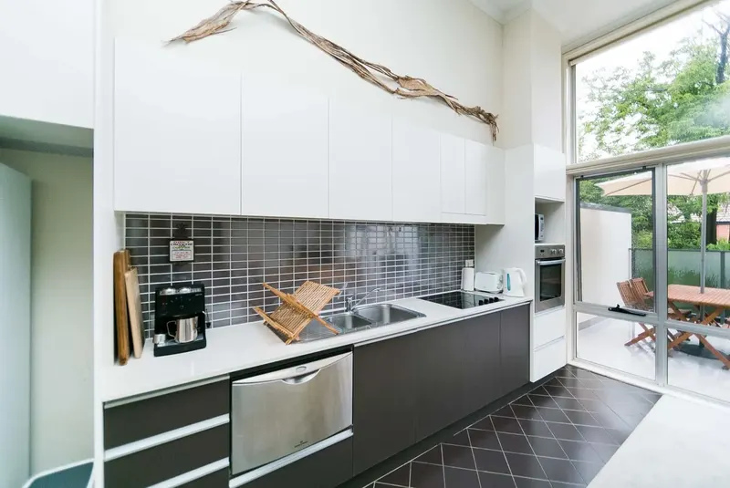 11/48 Henty Street, Braddon, photo 2