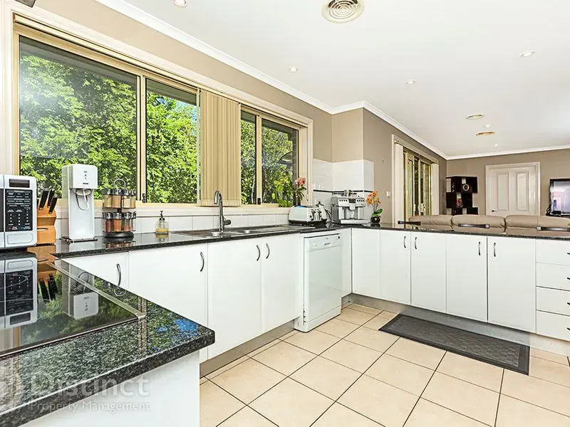 2 Camphorwood Close, Jerrabomberra, photo 2