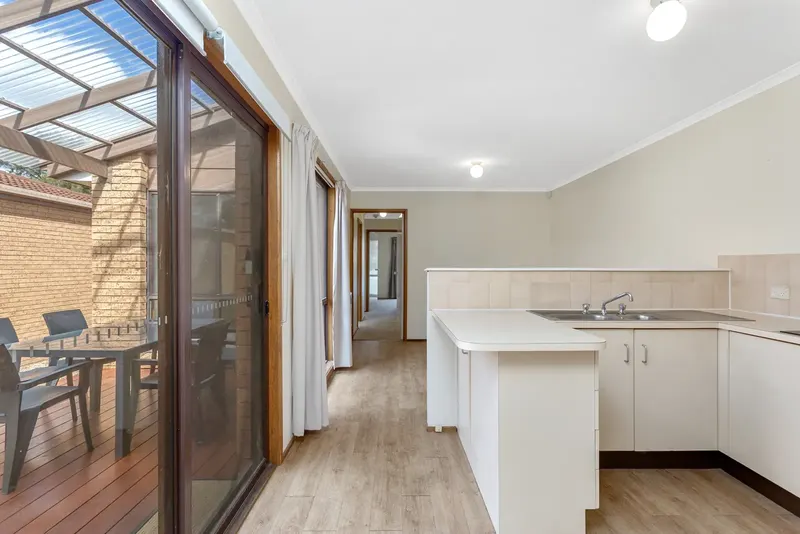 10 Enright Crescent, Florey ACT 2615, photo 3