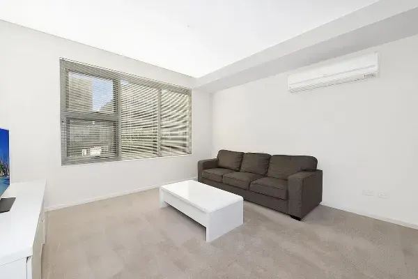 116/50 Eastlake Parade, Kingston, photo 2