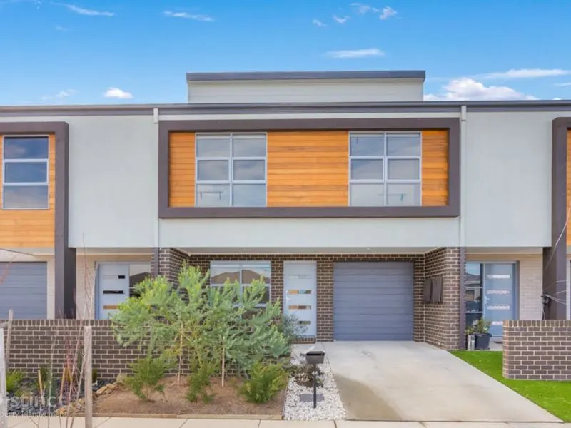 44 Gudamang Street, Ngunnawal, photo 1