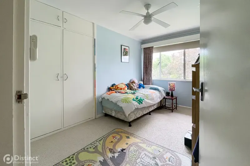 48 Holmes Crescent, Campbell, photo 8
