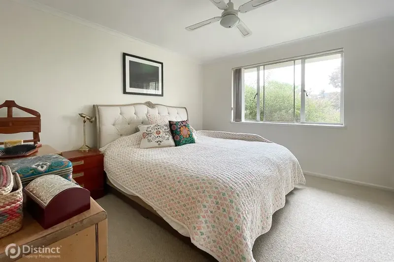 48 Holmes Crescent, Campbell, photo 7