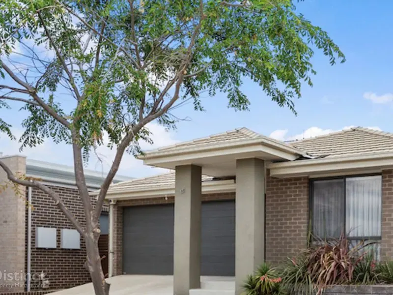 11 Selleck Street, Casey, photo 1