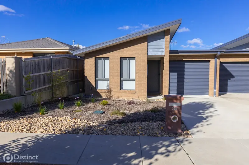 38 Yerradhang Street, Ngunnawal, photo 1