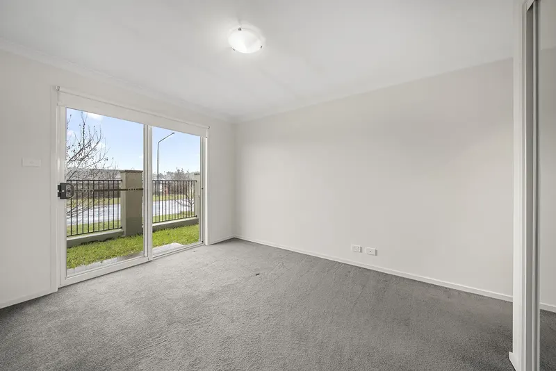 120 Burrumarra Avenue, Ngunnawal, photo 6