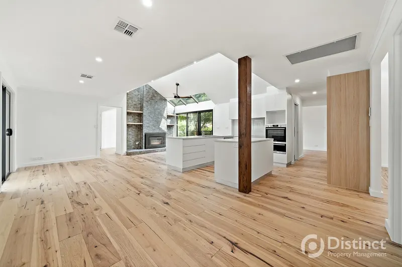 4 Achernar Close, Giralang, photo 9