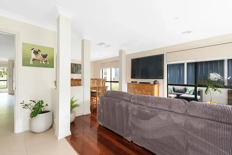 32 Warrumbul Street, Ngunnawal, photo 12