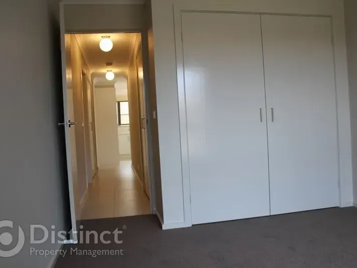 16 Phillipa Weeks Street, Watson, photo 8