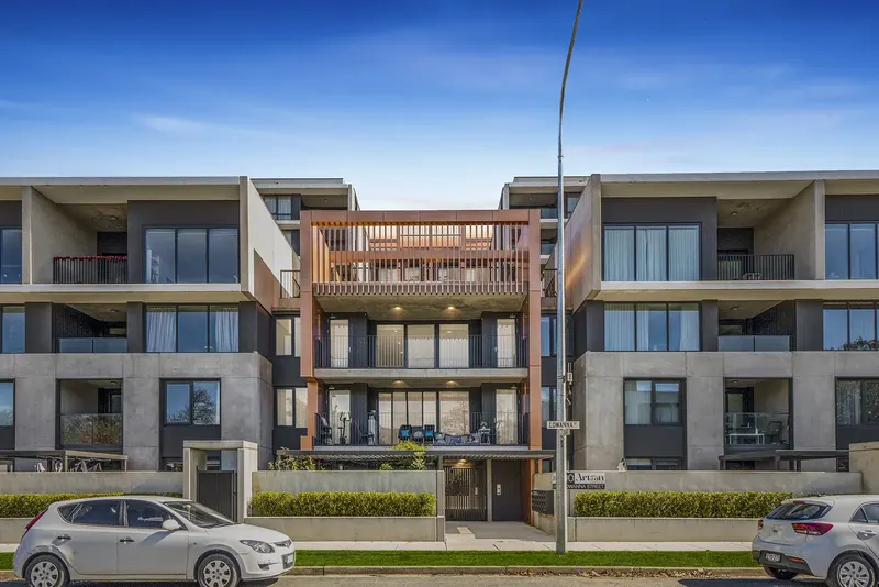 27/90 Lowanna Street, Braddon