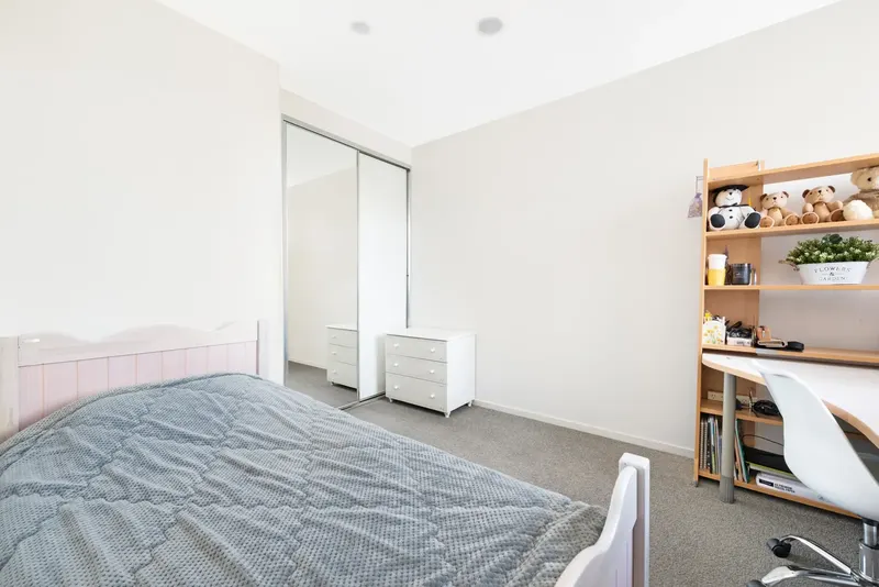193/7 Irving Street, Phillip, photo 4