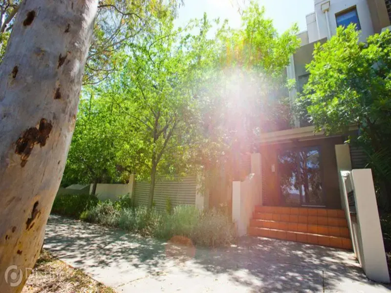 13/114 Athlon Drive, Greenway