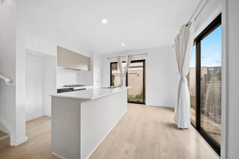 42/16 Cornelius Street, Coombs, photo 2