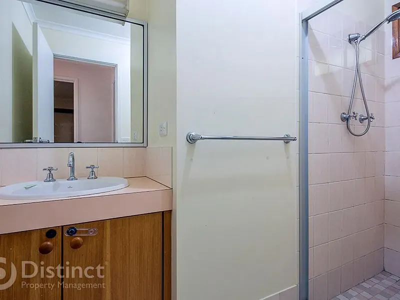 5 Byles Place, Chisholm, photo 5