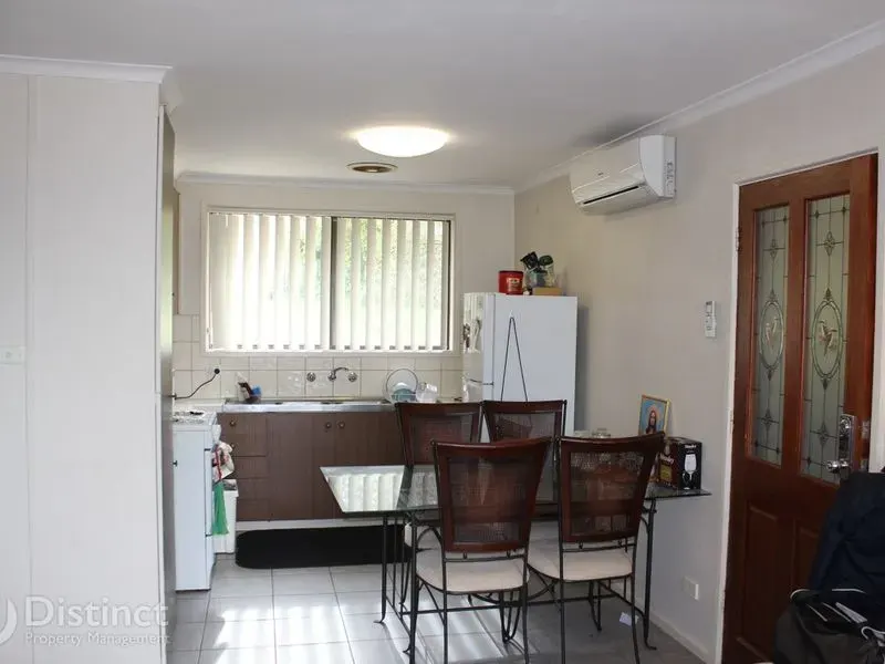 1b Withers Place, Weston, photo 2