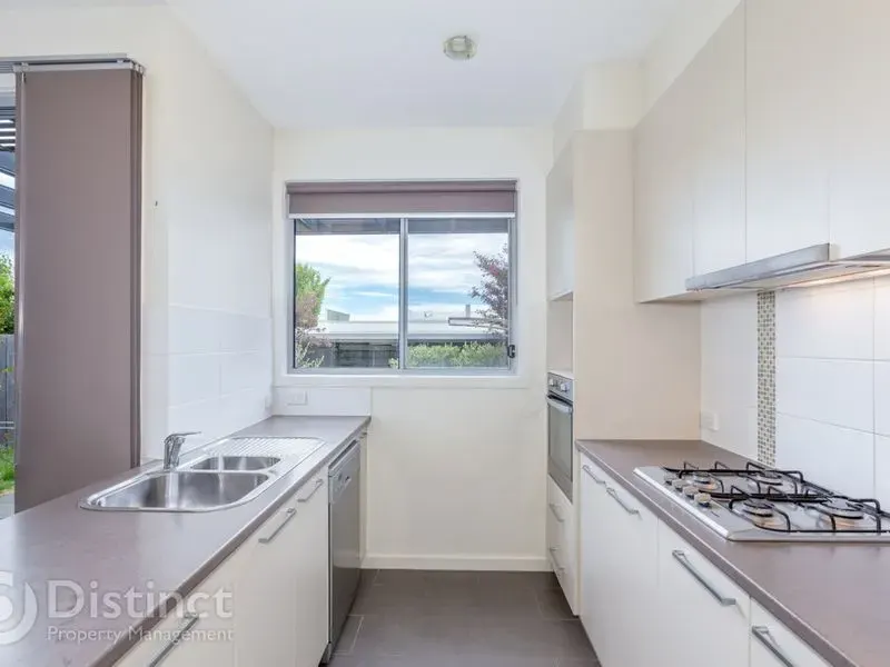 16 Parilla Street, Crace, photo 2