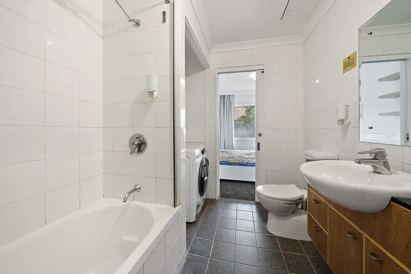 202/2 Akuna Street, City, photo 10