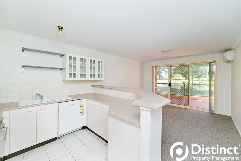 24/44 Jerrabomberra Avenue, Narrabundah, photo 5