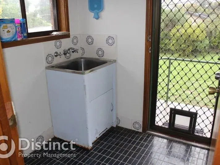 76 Chuculba Crescent, Giralang, photo 9