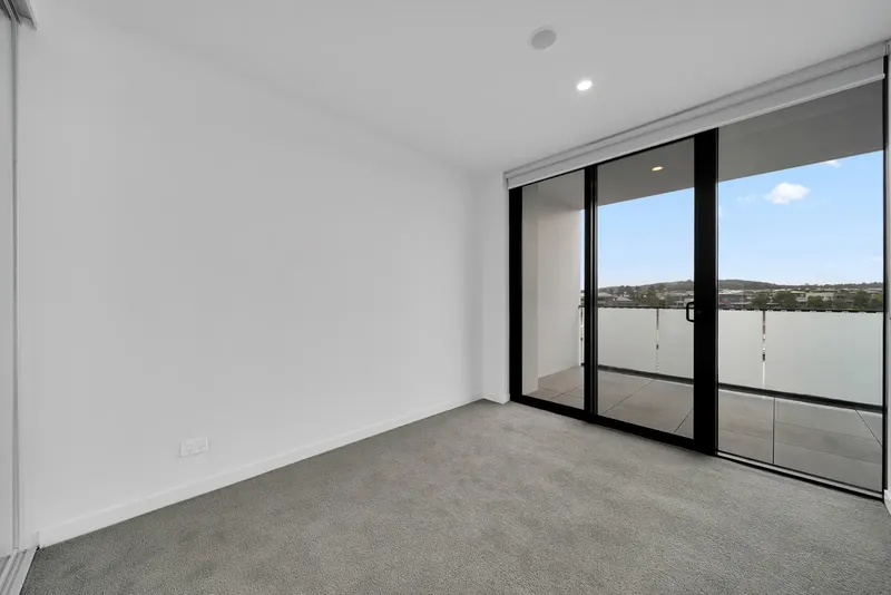 210/76 Steve Irwin Avenue, Wright, photo 6