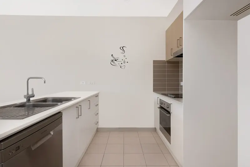 69/41 Clare Burton Crescent, Franklin, photo 2