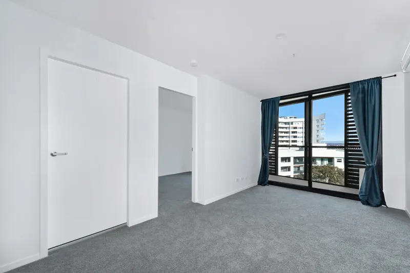 803/90 Swain Street, Gungahlin, photo 3