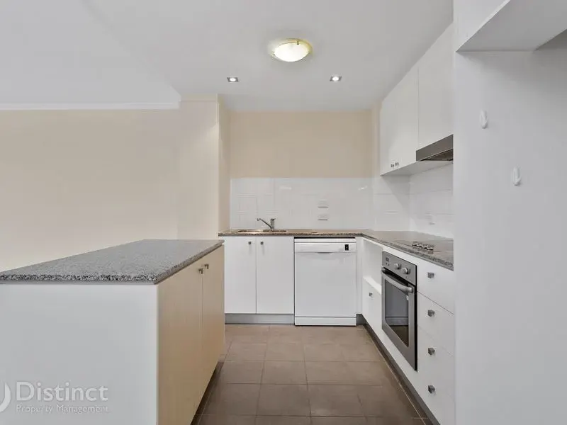 211/17 Dooring Street, Braddon, photo 2