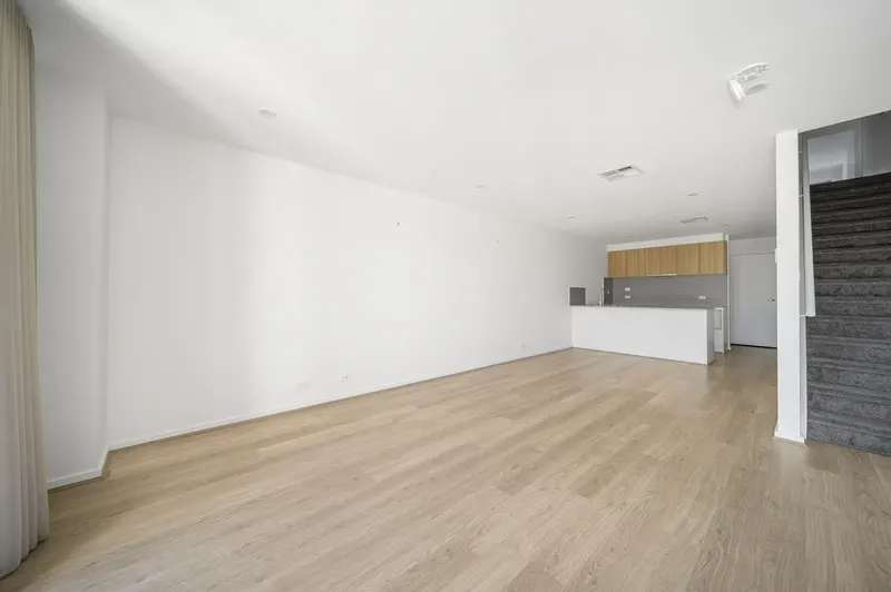 114/161 Mortimer Lewis Drive, Greenway, photo 6