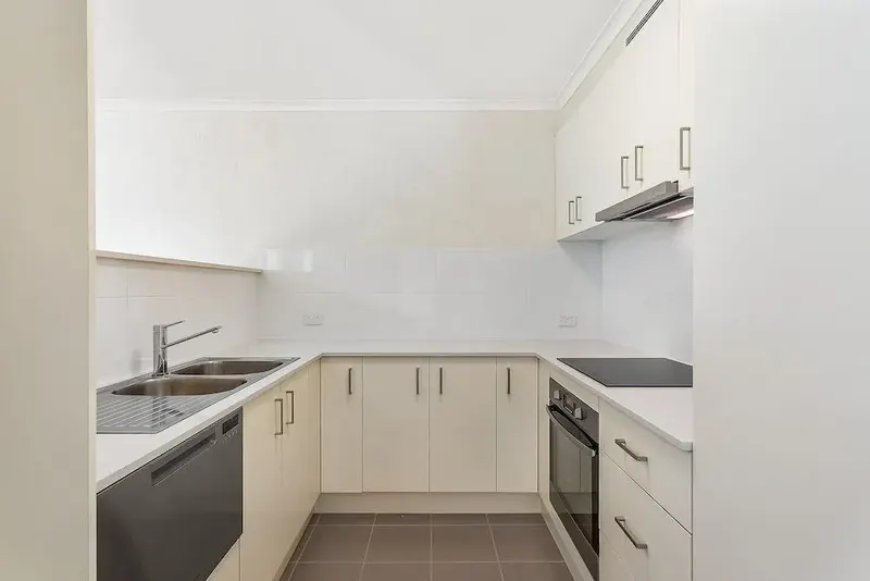 4/30 Bootle Place, Phillip, photo 6