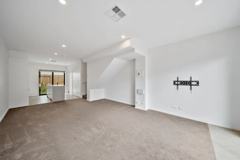 55/16 Cornelius Street, Coombs, photo 3