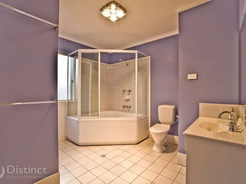 9/10 Tank Street, Phillip, photo 6