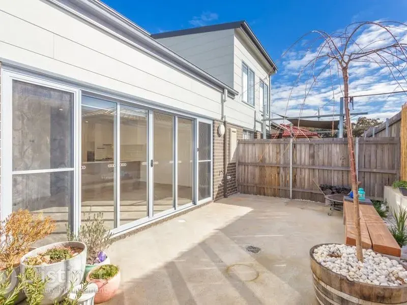 44 Gudamang Street, Ngunnawal, photo 14