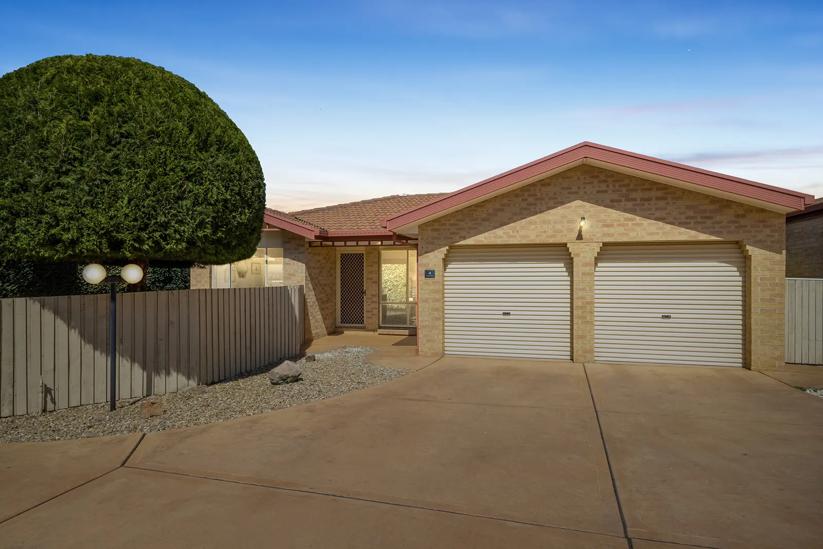 4/49 Jandamarra Street, Ngunnawal, photo 1
