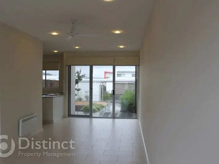 22 Redruth Street, Crace, photo 4