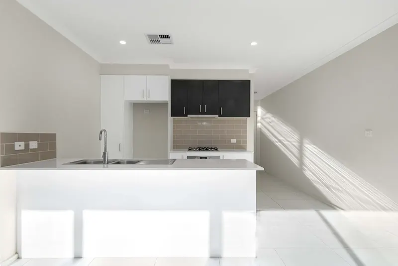 70/4 Pearlman Street, Coombs, photo 8