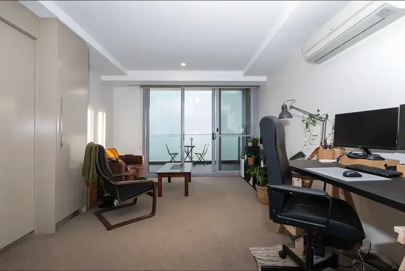 132/50 Eastlake Parade, Kingston