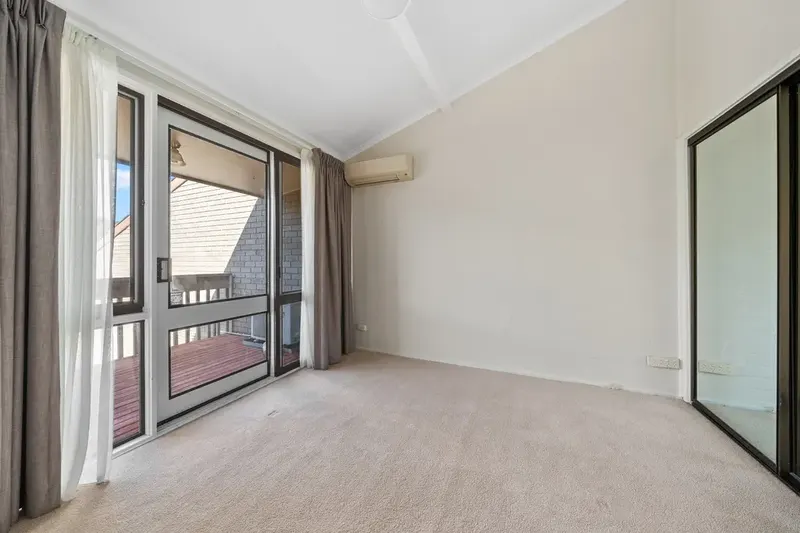 10 The Verge, Phillip ACT 2606, photo 3