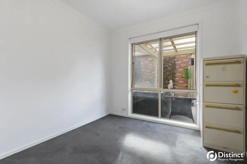24 Murrung Crescent, Ngunnawal, photo 8