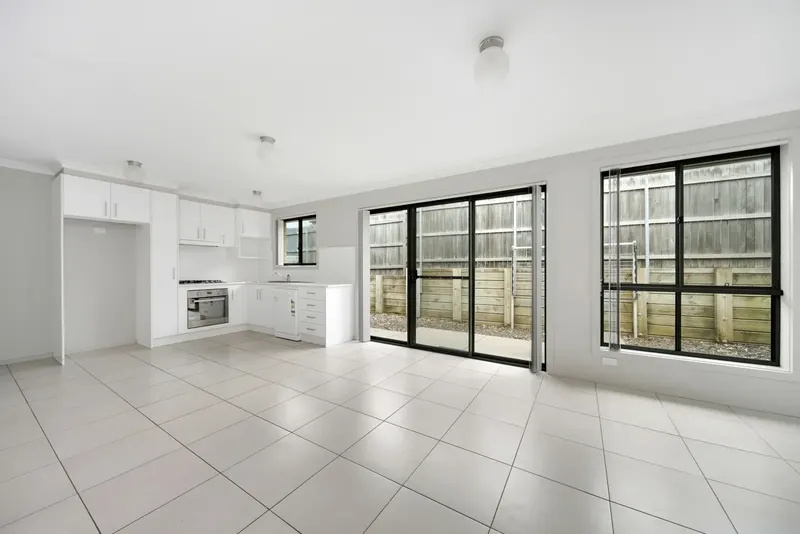 16 Phillipa Weeks Street, Watson, photo 4