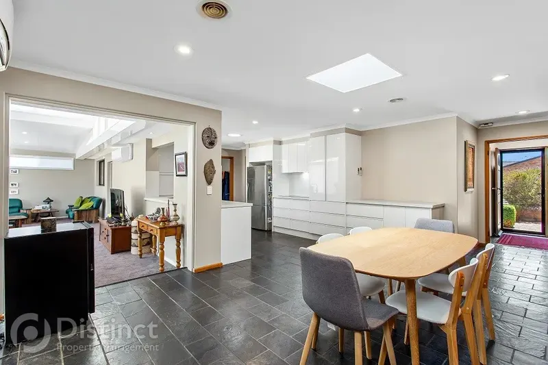 10 Rose Scott Circuit, Chisholm, photo 5